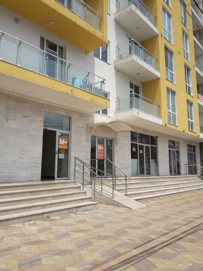 Бежевые Апартаменты Batumi Esterno foto